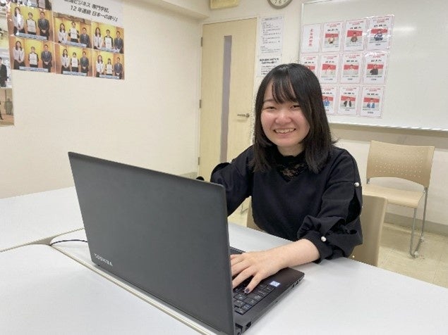 ICT実習に参加した生徒のインタビューの様子