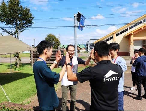 国際自然環境アウトドア専門学校によるチームビルディング研修の様子アイスブレイク
