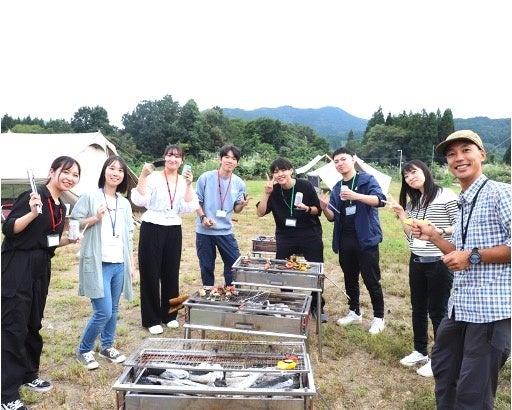 国際自然環境アウトドア専門学校によるチームビルディング研修の様子BBQ懇親会