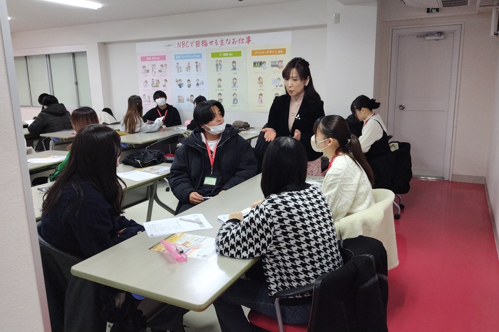 NBC田巻華月氏を招いたマナー講座の様子