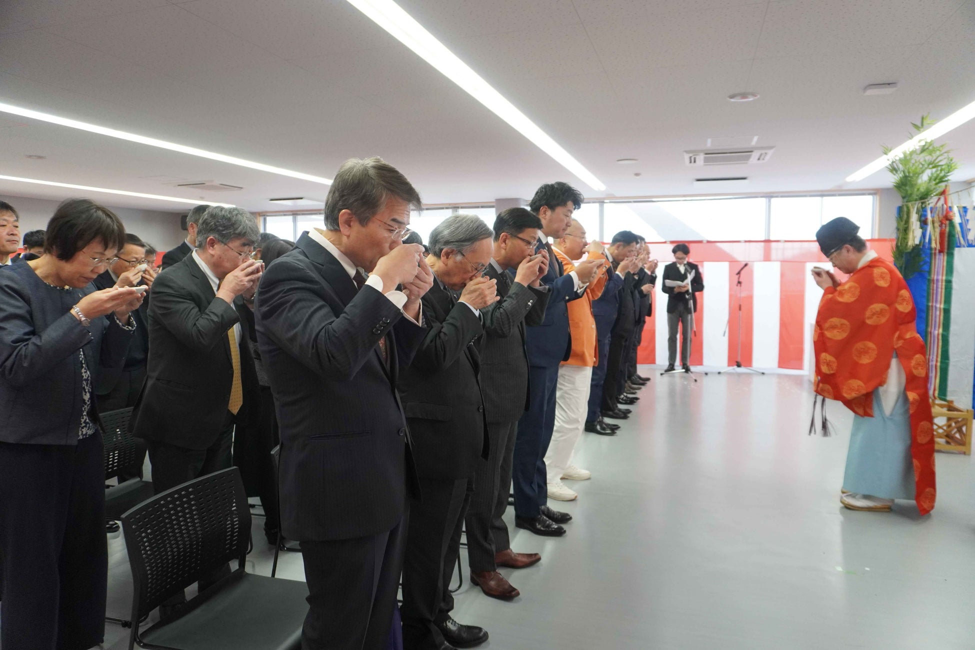 4/2(水)に執り行われた、新潟医療福祉大学の「第12研究・実習棟」の竣工式の様子