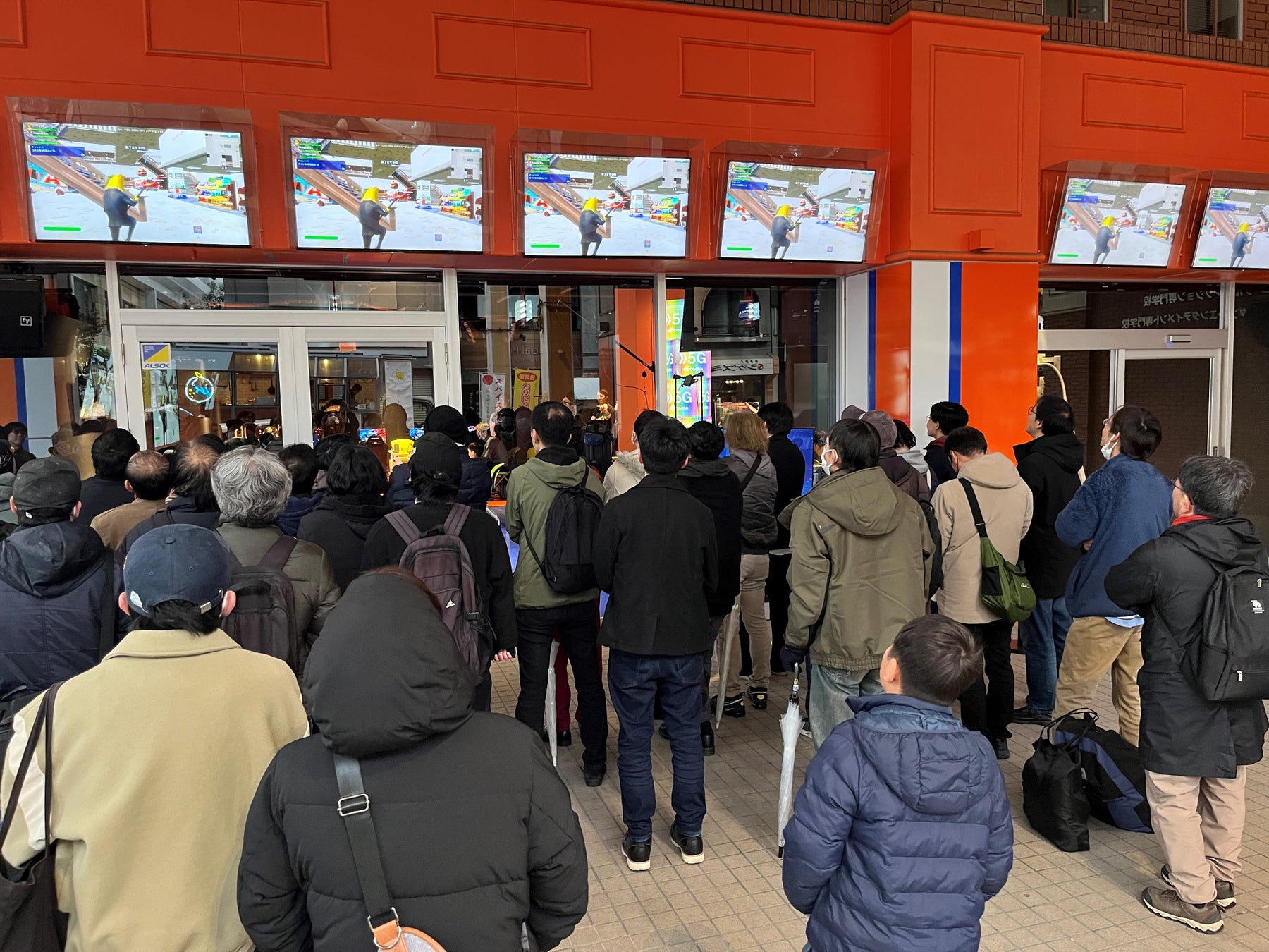 NCC新潟コンピュータ専門学校が2025/3/16(日)に「がたふぇす Vol.15」内で開催したeスポーツイベントの開始を待つ参加者