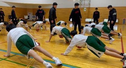 新潟医療福祉大学が新潟市北区の中学生向けに開催した「Skill up camp」の様子