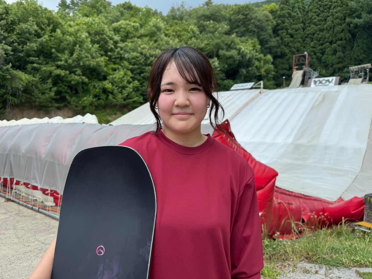 国際スノーボード&スケートボード専門学校のスノーボード学科トップアスリートコース1年の米澤陽菜さん