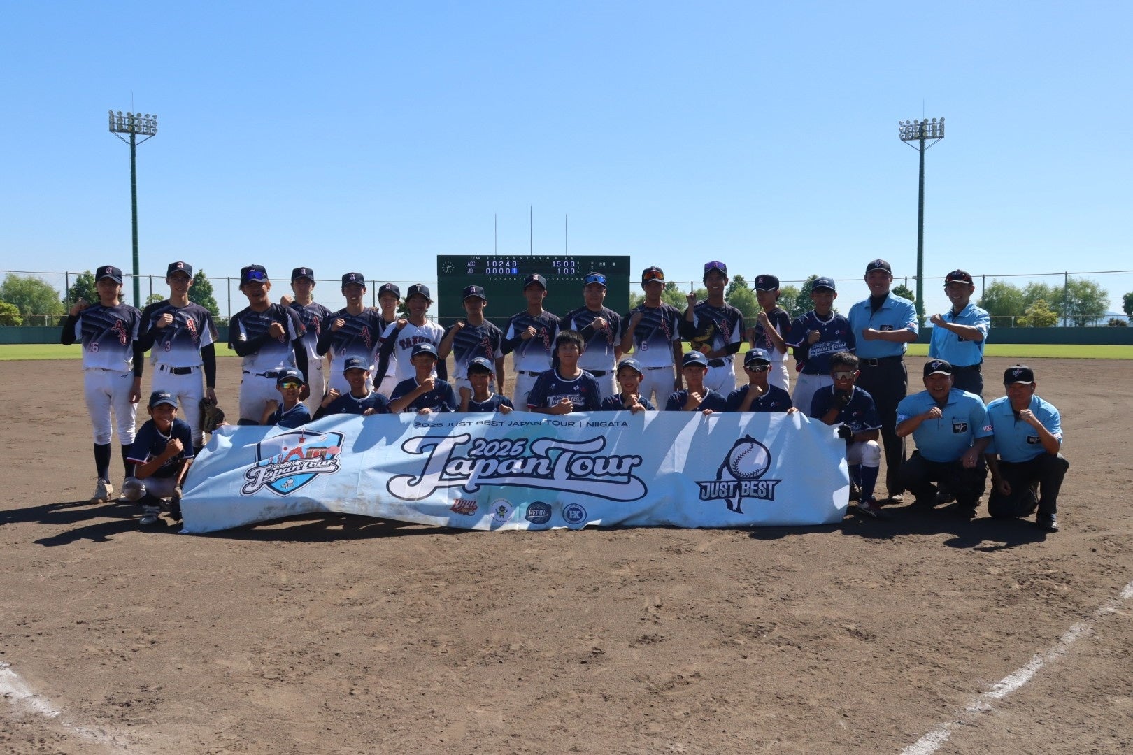 台湾少年野球リーグ Just Best Leagueに所属する U-15チームの集合写真