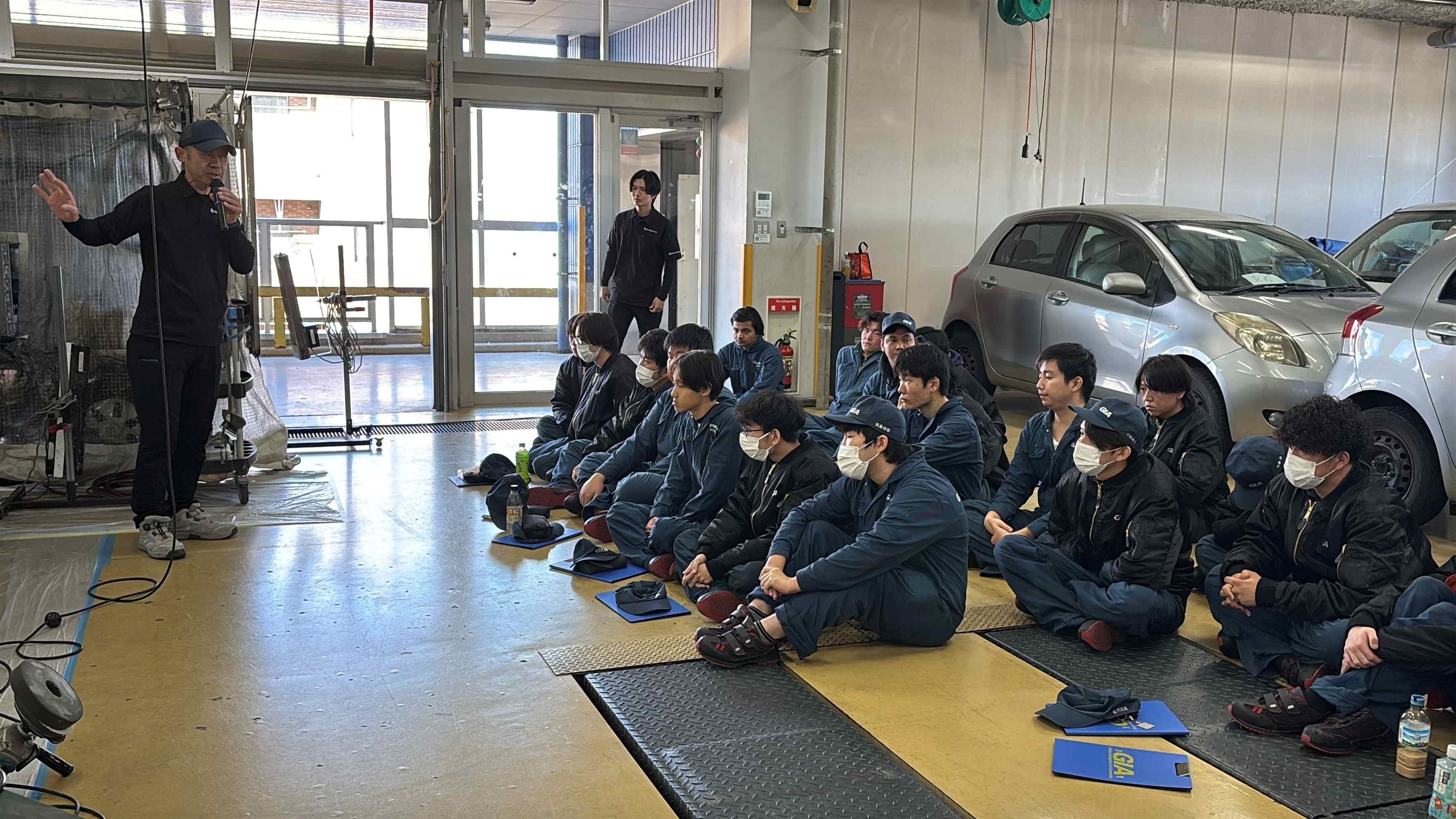 専門学校 新潟国際自動車大学校 自動車整備科 1年生が参加した株式会社カーテックによる特別授業の様子