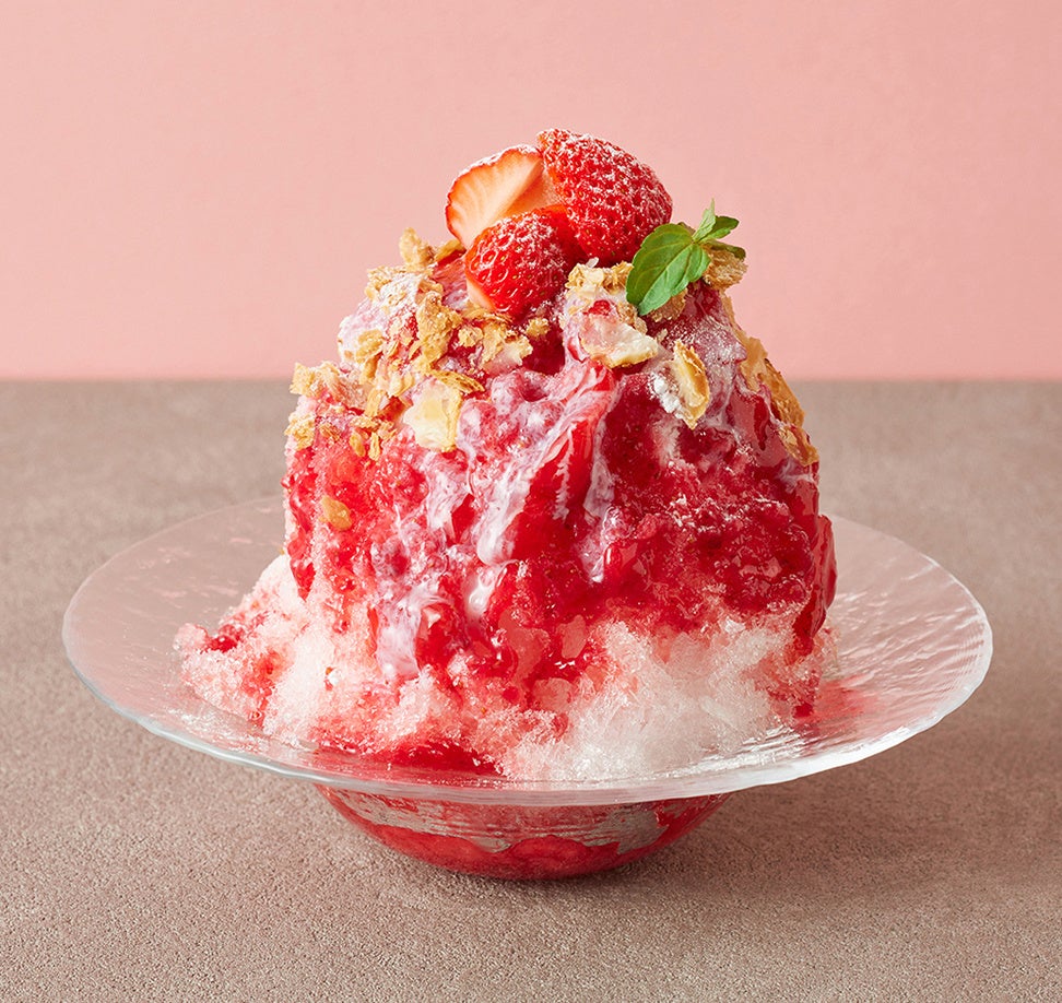 ホテルイタリア軒】新潟の建築金具メーカー開発のかき氷機で削り