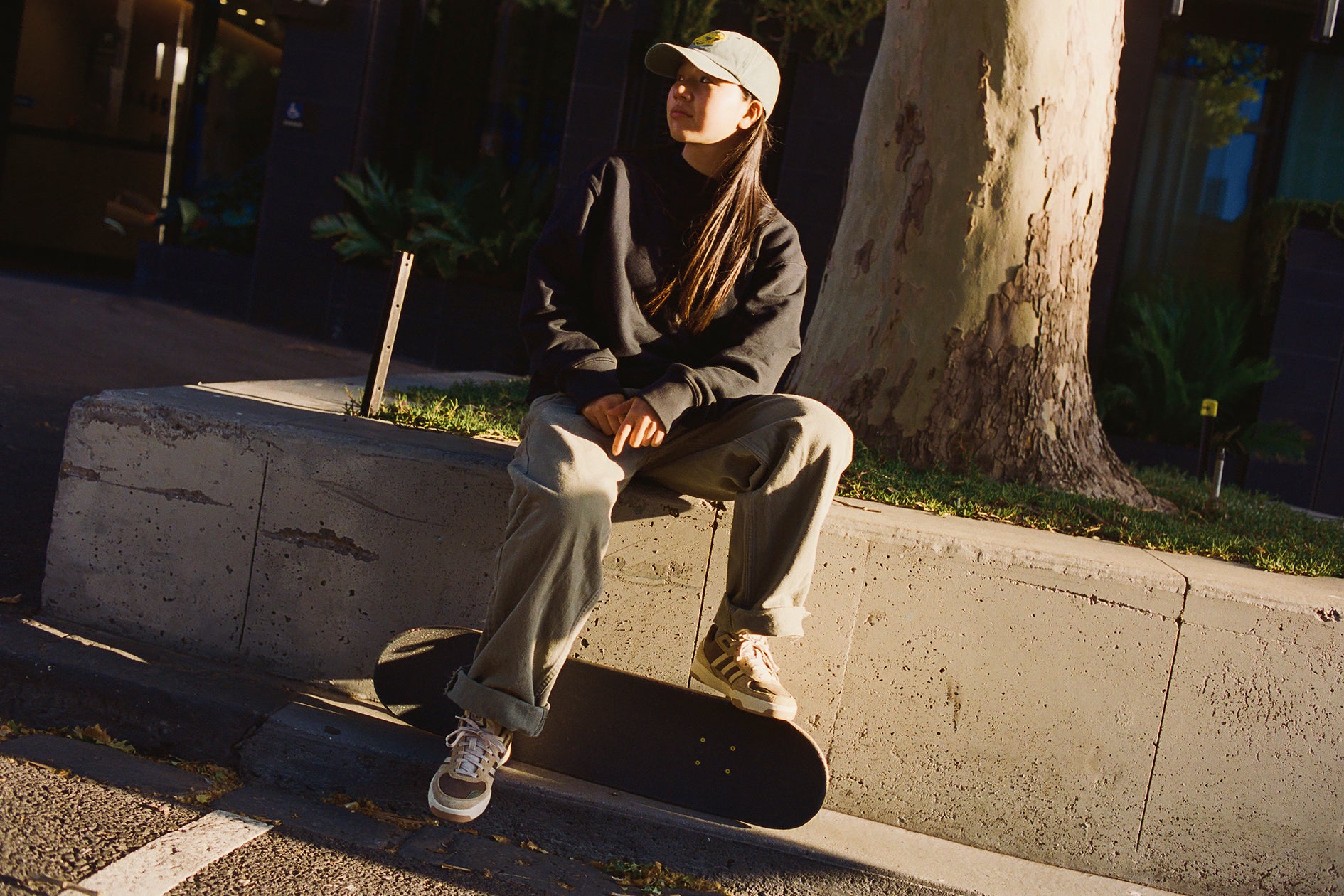 西矢 椛選手、adidas Skateboarding初のシグネチャーカラーモデル「TEKKIRA CUP X MOMIJI」登場