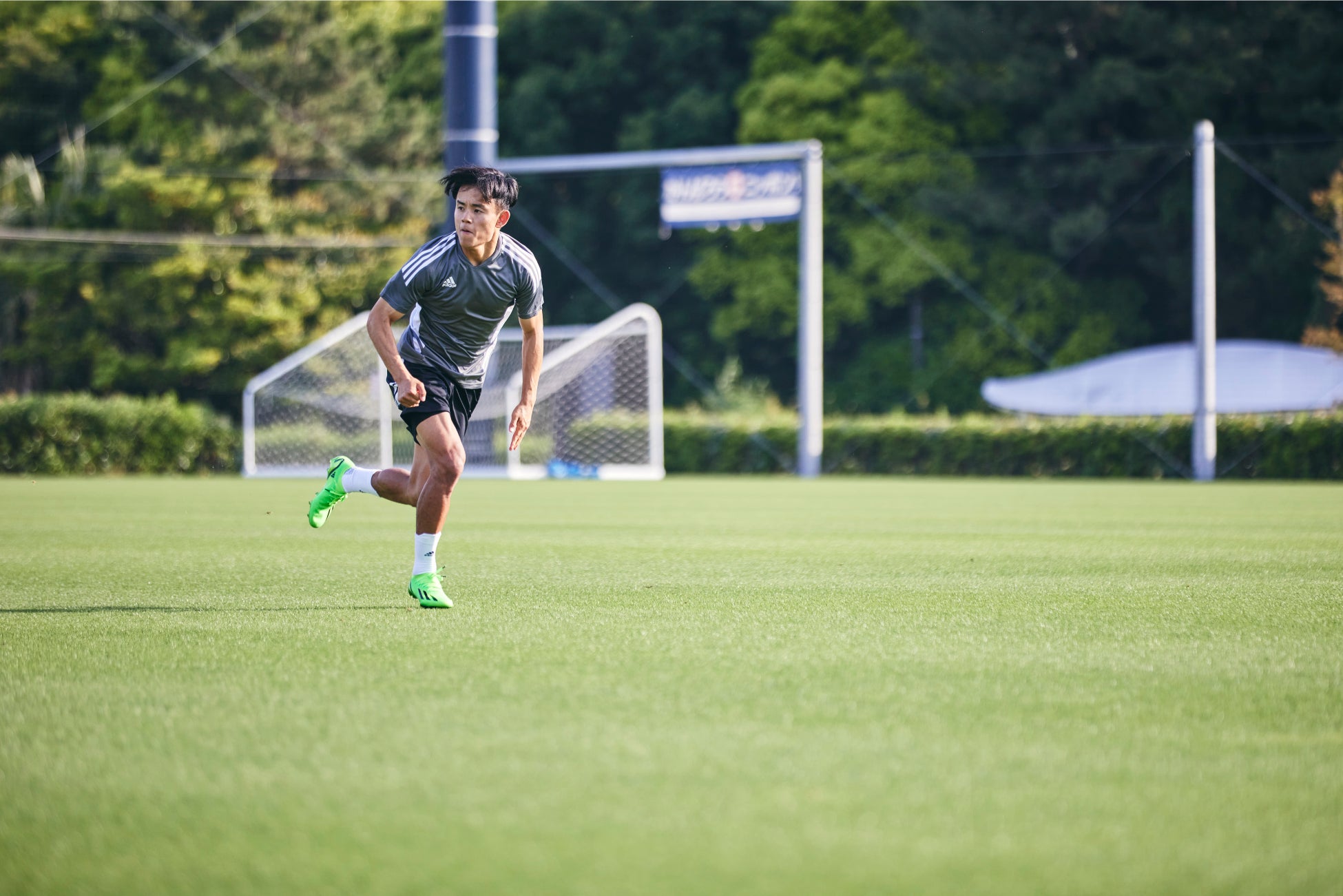 アディダス 新スピードスパイク エックス スピードポータル 久保 建英が現代サッカーで求められる3つスピードをプレーで表現したムービー こだわりのスピード 久保 建英編 公開 アディダス ジャパン株式会社のプレスリリース アディダス 新スピードスパイク エックス スピードポータル 久保 建英が現代サッカーで求められる3つスピードをプレーで表現したムービー こだわりのスピード 久保 建英編 公開 アディダス ジャパン株式会社のプレスリリース