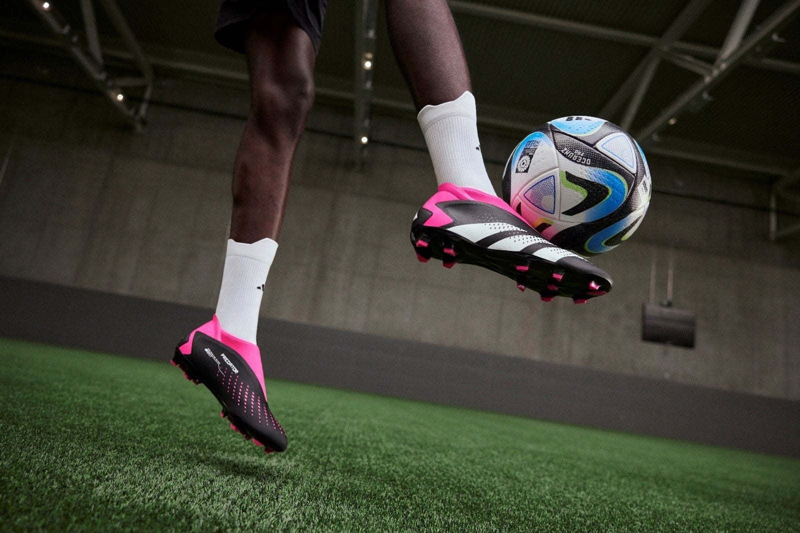 アディダス フットボールのアイコニックなスパイク プレデター が原点に立ち返る プレデター アキュラシー Predator Accuracy 登場 アディダス ジャパン株式会社のプレスリリース アディダス フットボールのアイコニックなスパイク プレデター が原点に立ち返る プレデター アキュラシー Predator Accuracy 登場 アディダス ジャパン株式会社のプレスリリース