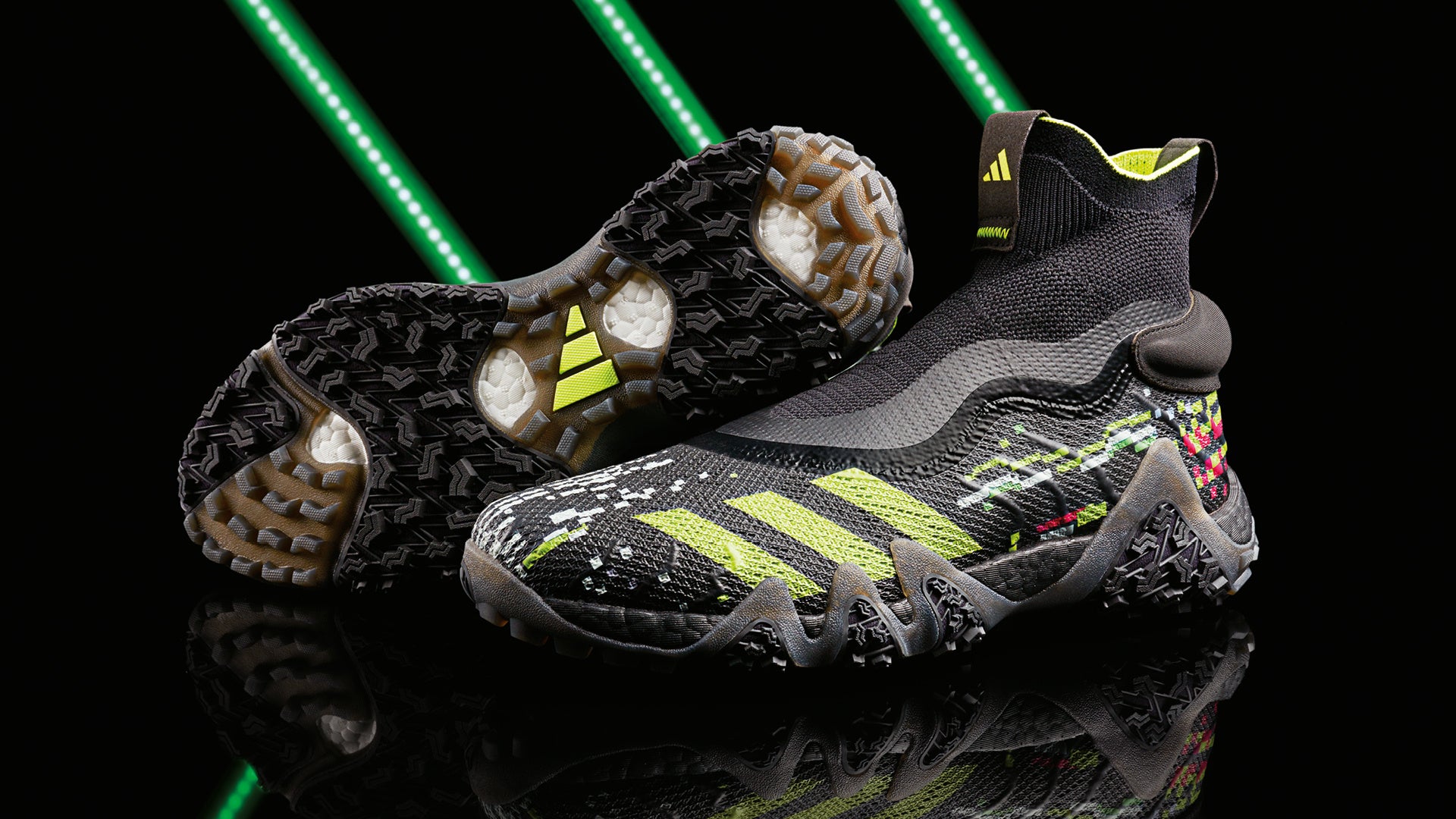 ゴルフシューズの常識を打ち破った異次元スパイクレス「コードカオス