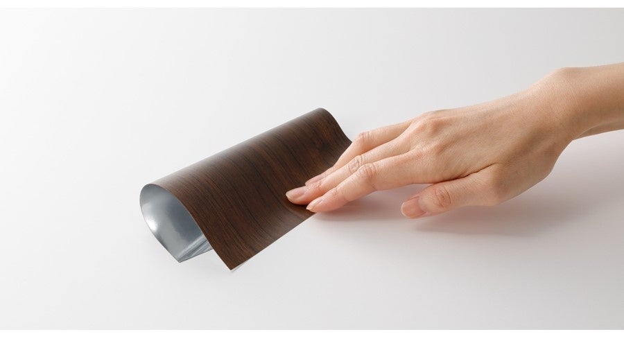 ミリ波吸収体  © TOPPAN INC.