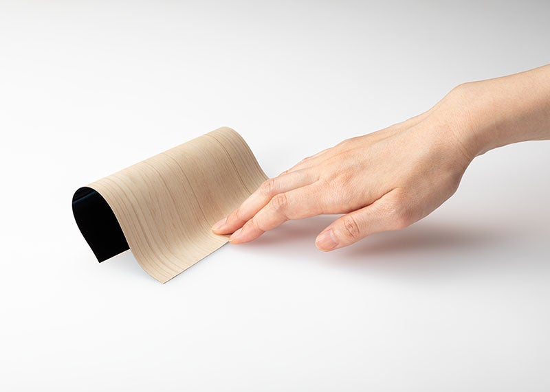 意匠性を付与した反射シート ©TOPPAN INC.