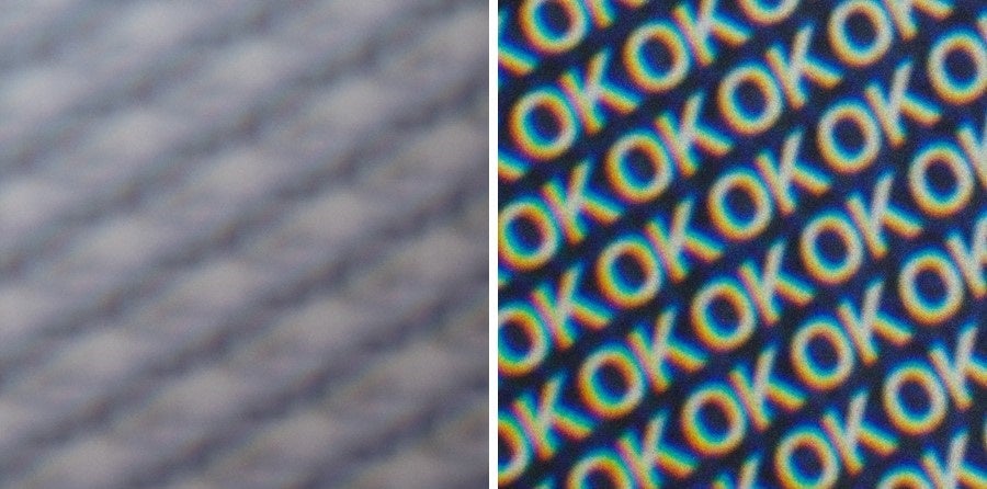 「イルミグラム™」に光を当てる前（左）、光を当てている様子（右） © TOPPAN INC.