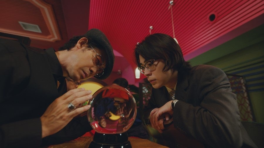 CMシリーズ最新作 『すべてを突破する。TOPPA!!!TOPPAN　世界の課題篇』 より