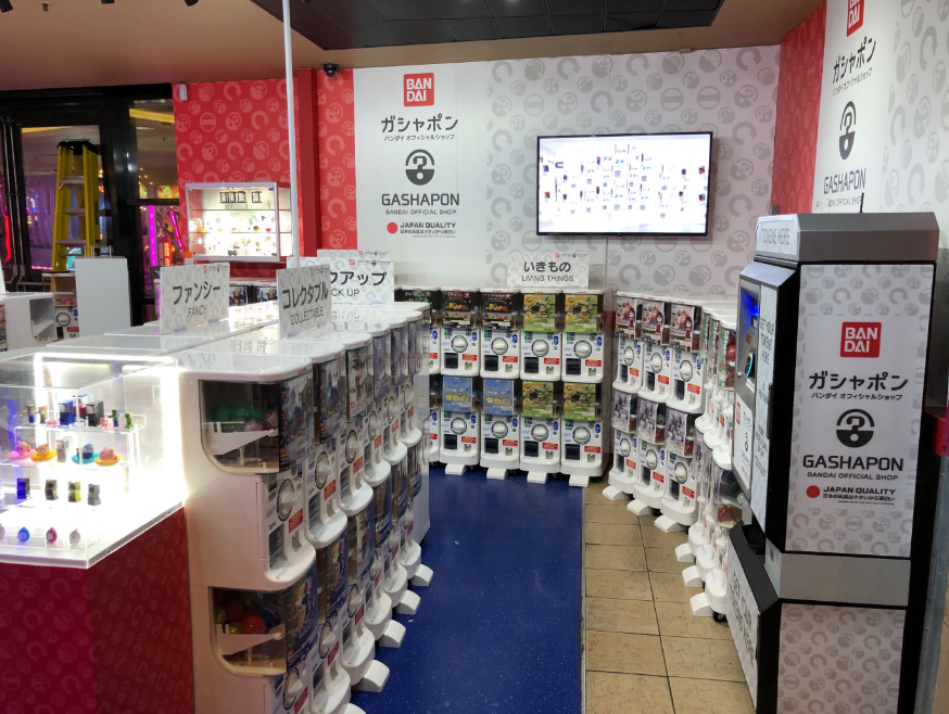 バンダイ公式の「ガシャポン®」専門店がイギリスにオープン