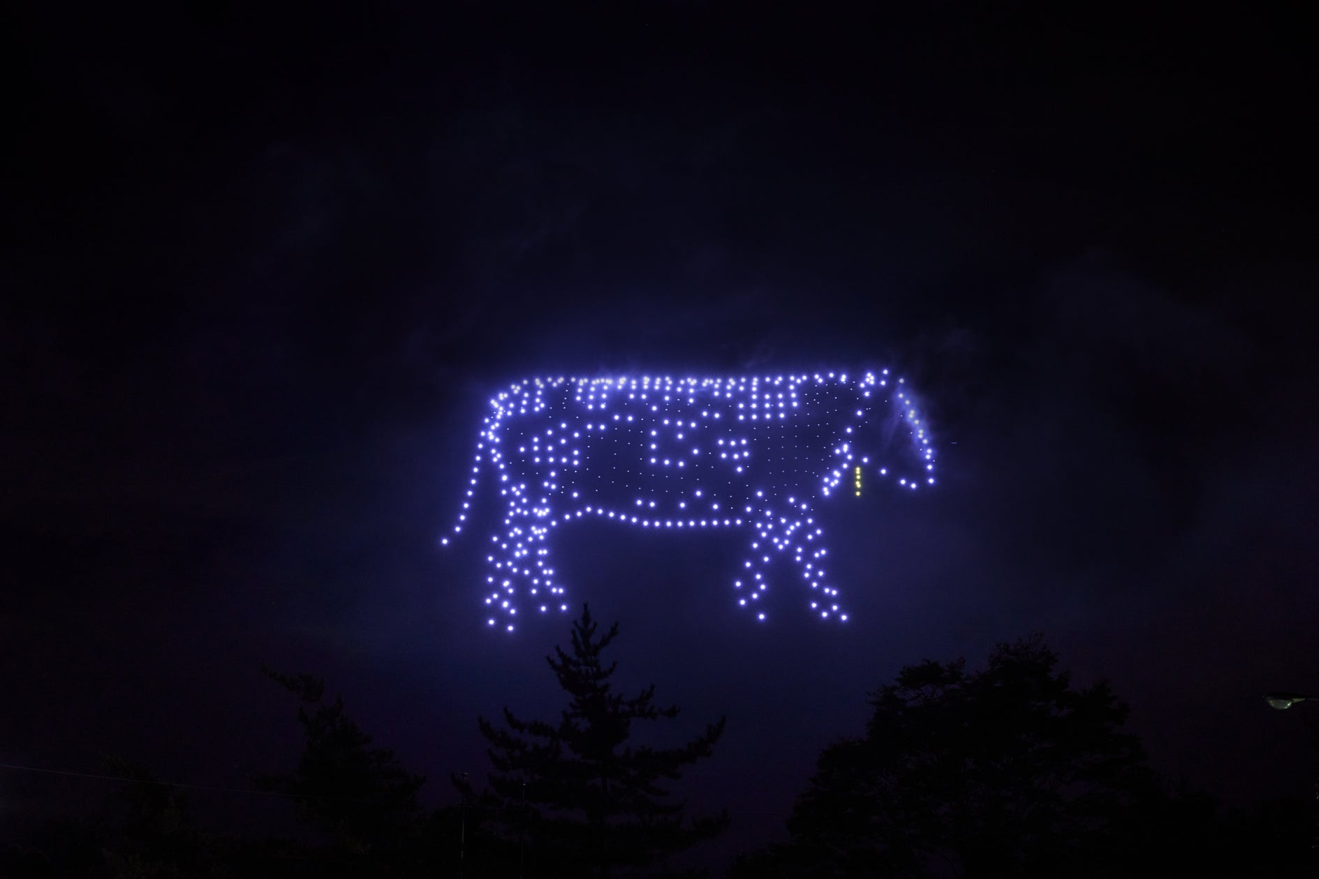 【トマム】トマムの夜空が動くアートに!リゾート滞在がさらに楽しめる日本初常設ドローンショーをスタート | 星野リゾートのプレスリリース