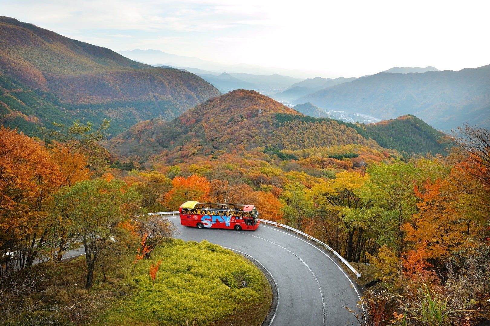 バス　鉄道ジオラマ（秋の紅葉ローカルツアー） バス 鉄道ジオラマ（秋の紅葉ローカルツアー） バス 鉄道