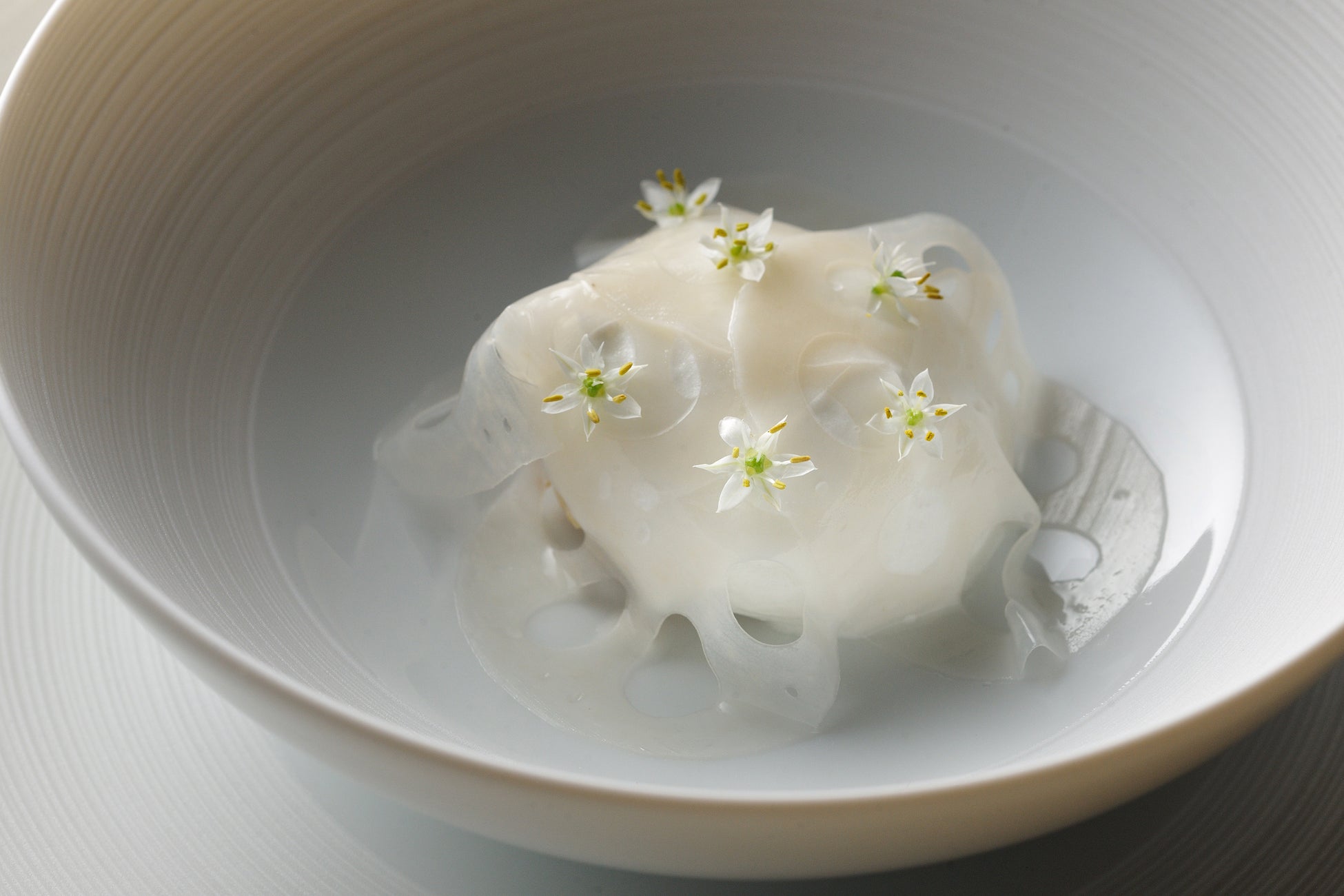 【星野リゾート 奥入瀬渓流ホテル】フレンチレストラン「Sonore(ソノール)」で秋限定メニューを提供 期間:2023年9月23日~11月25 ...