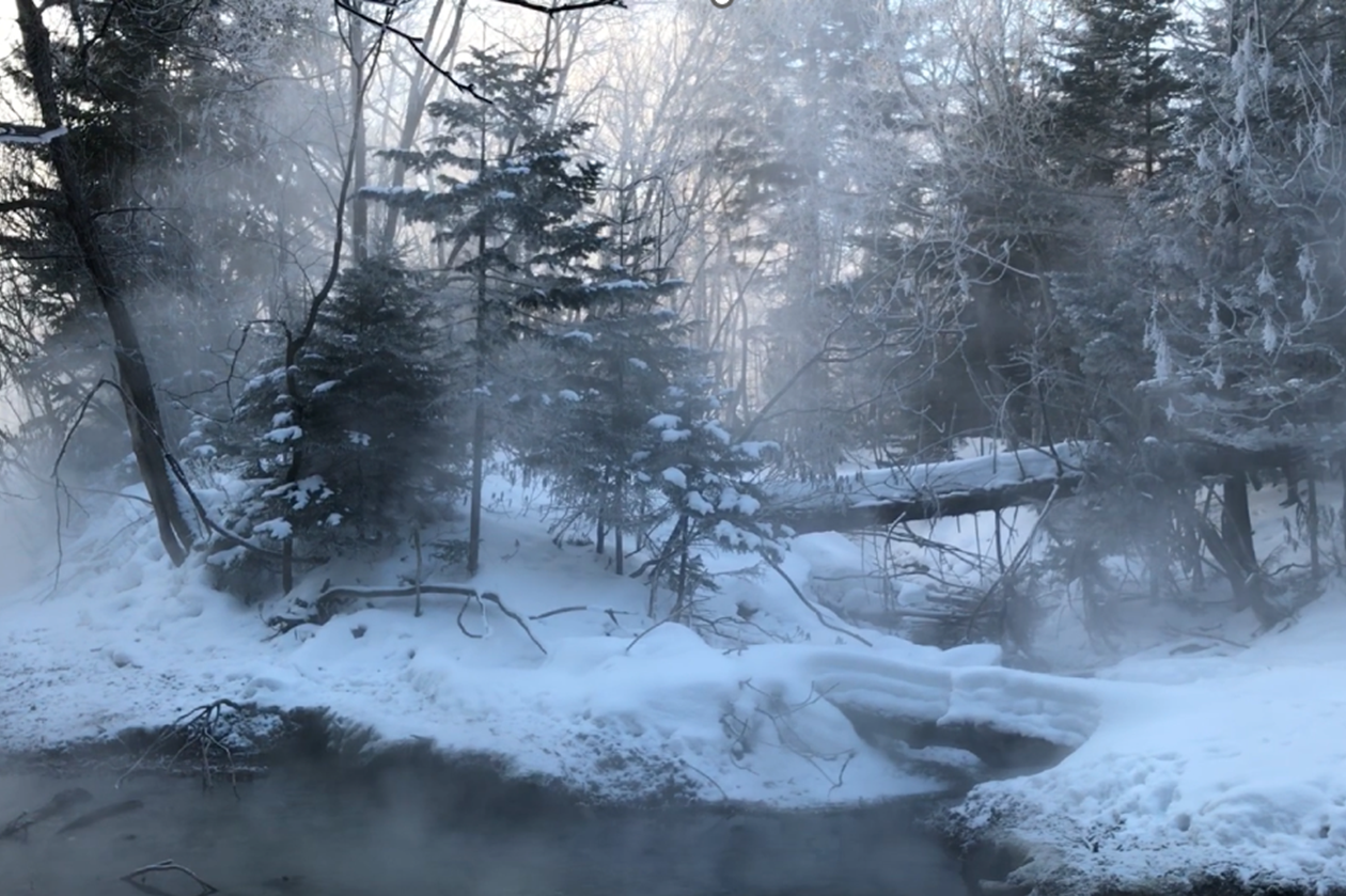 冬の温泉川（川湯温泉）