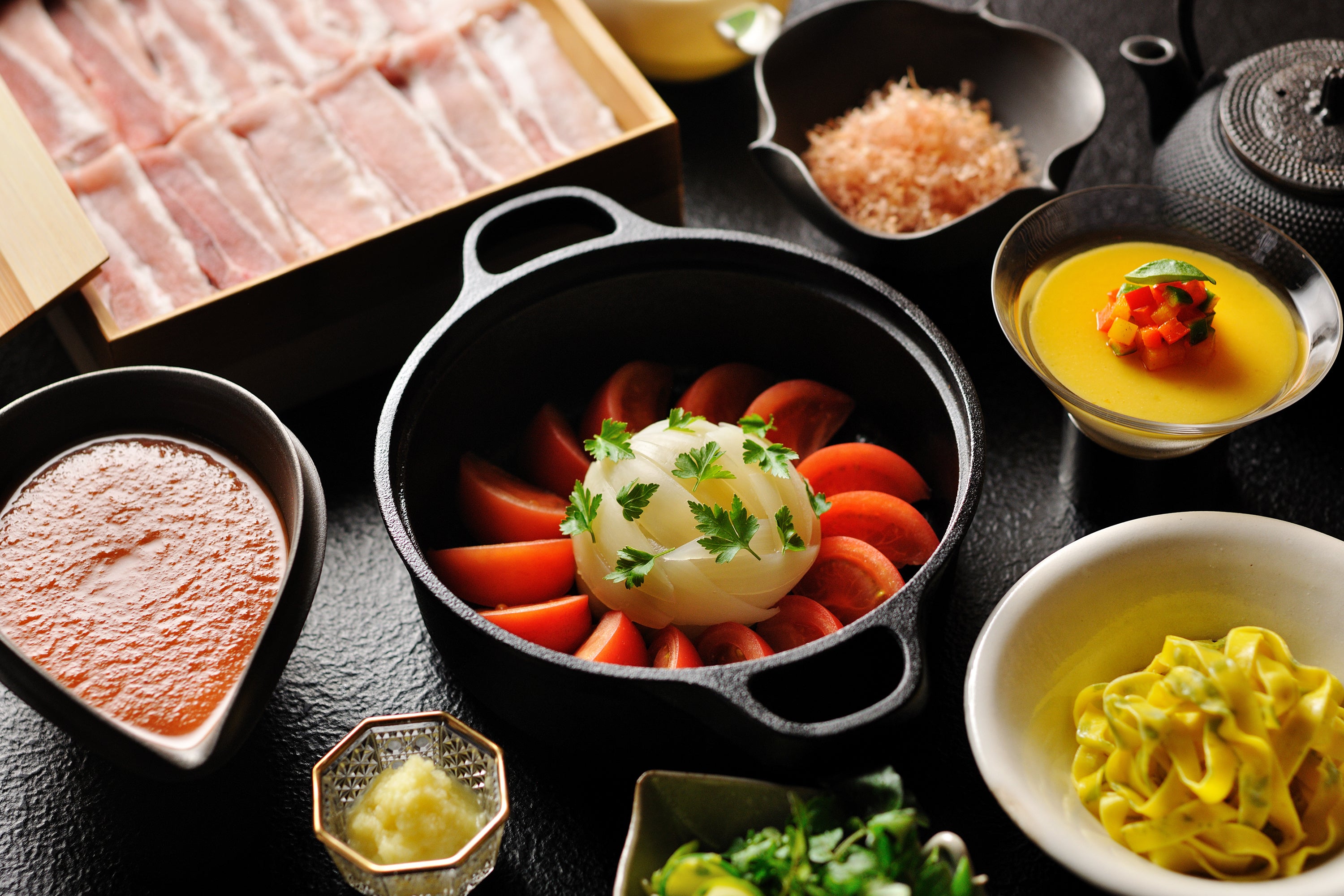 【星のや東京】現代夏湯治_豚トマトの発酵生姜すき焼き_1