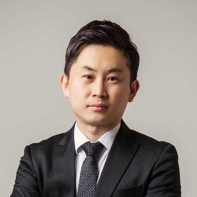 イ・ドヒョン氏