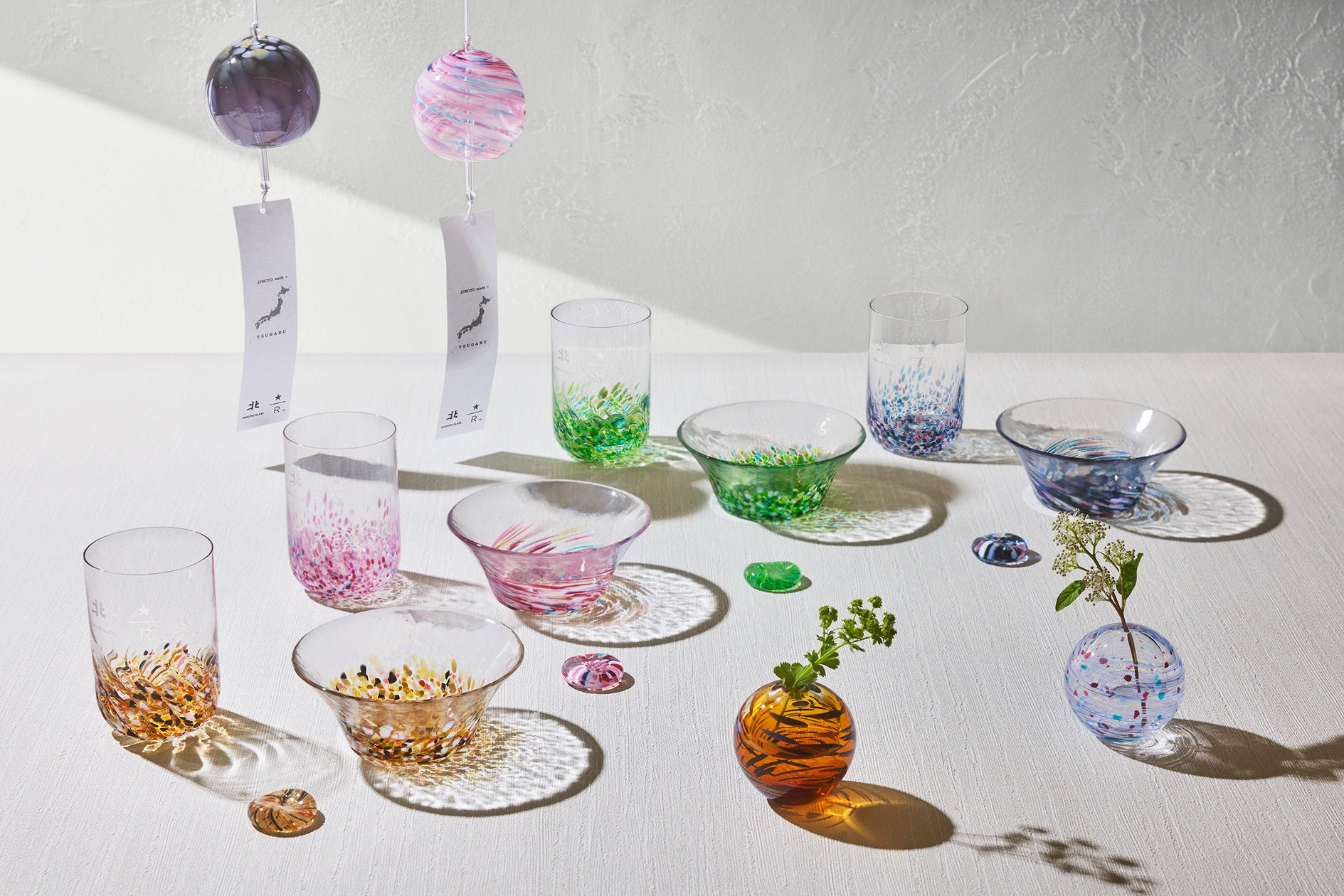 モノづくりに向き合う職人の情熱を届ける「JIMOTO made +」シリーズから“日本の夏の涼”をテーマにした『JIMOTO made + 津軽びいどろ』の新商品をお届け