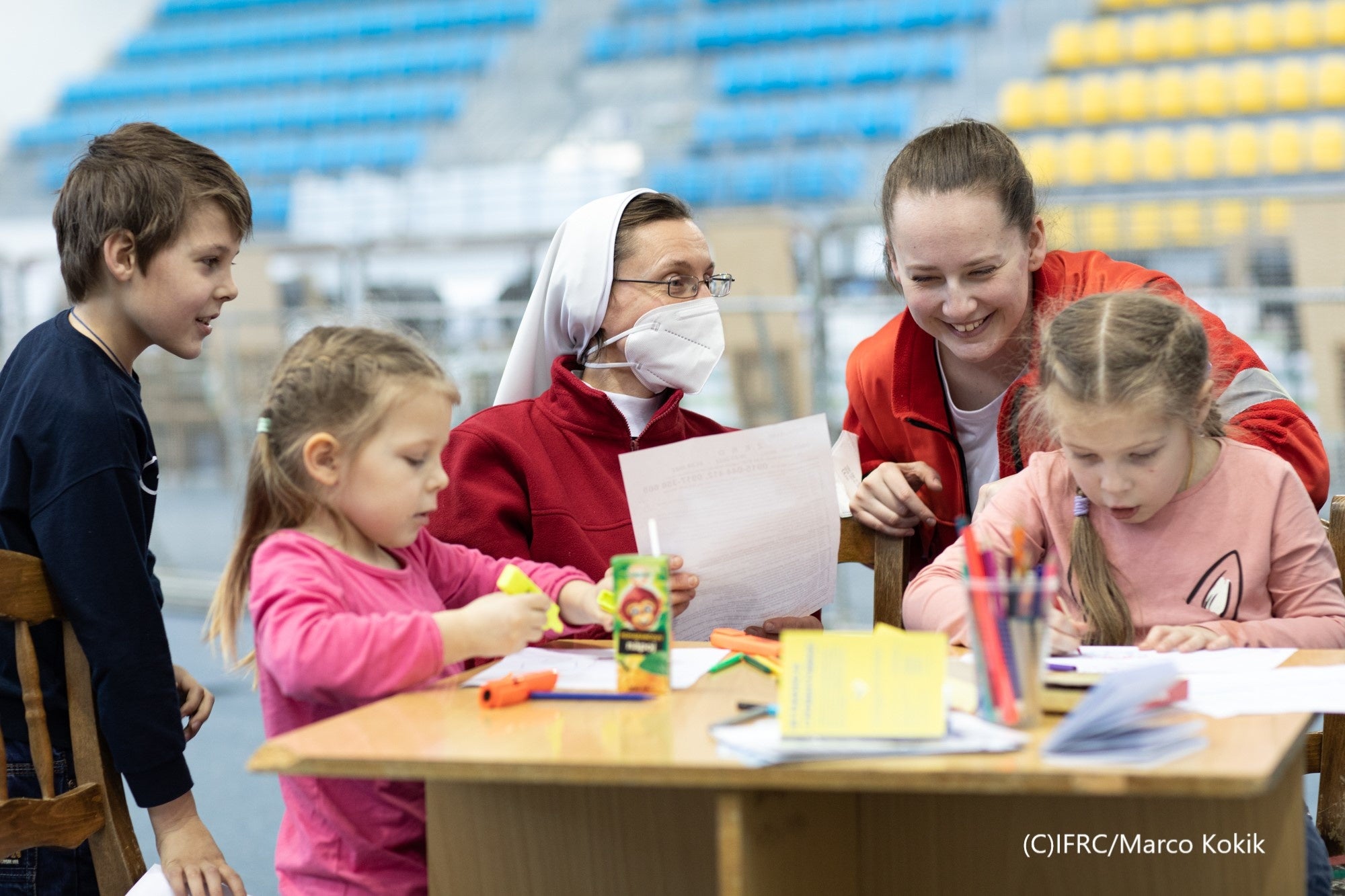 チャイルド・フレンドリー・スペースで遊ぶ子どもたち