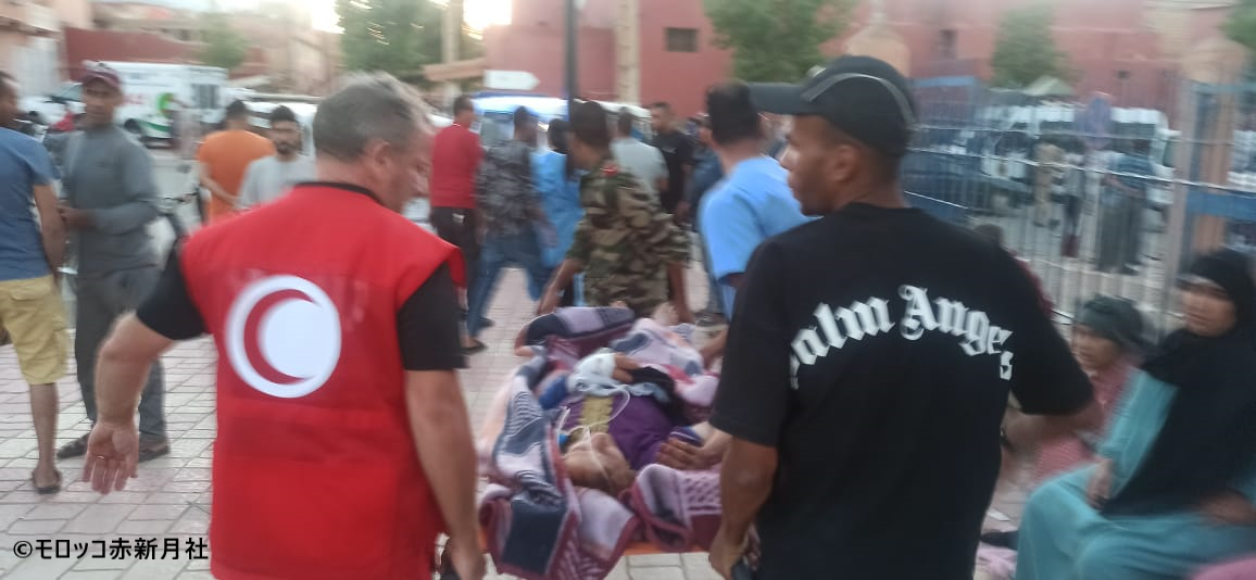 重症者の搬送を行うボランティア