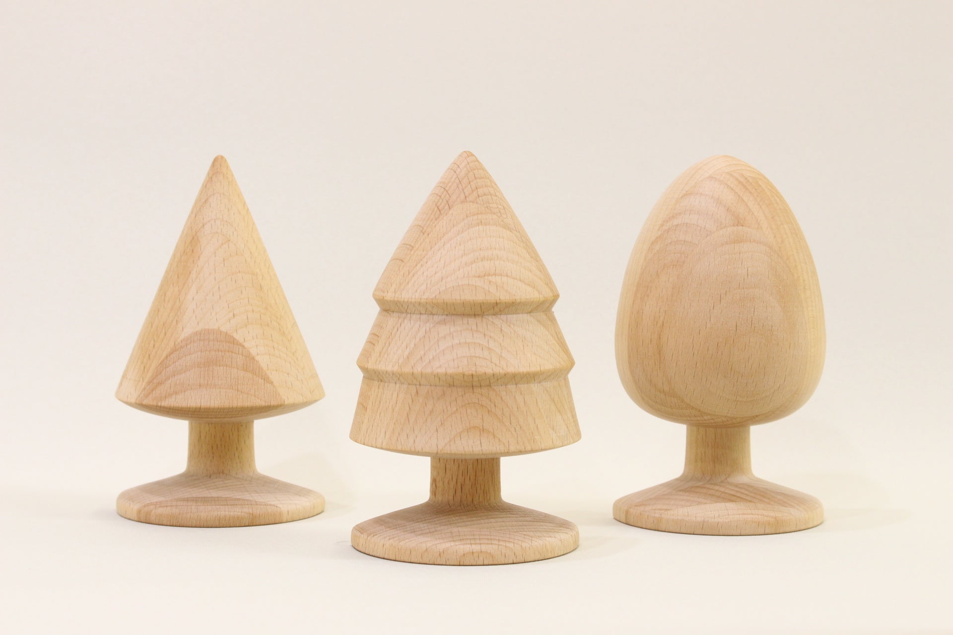 形は針葉樹2種類と広葉樹1種類