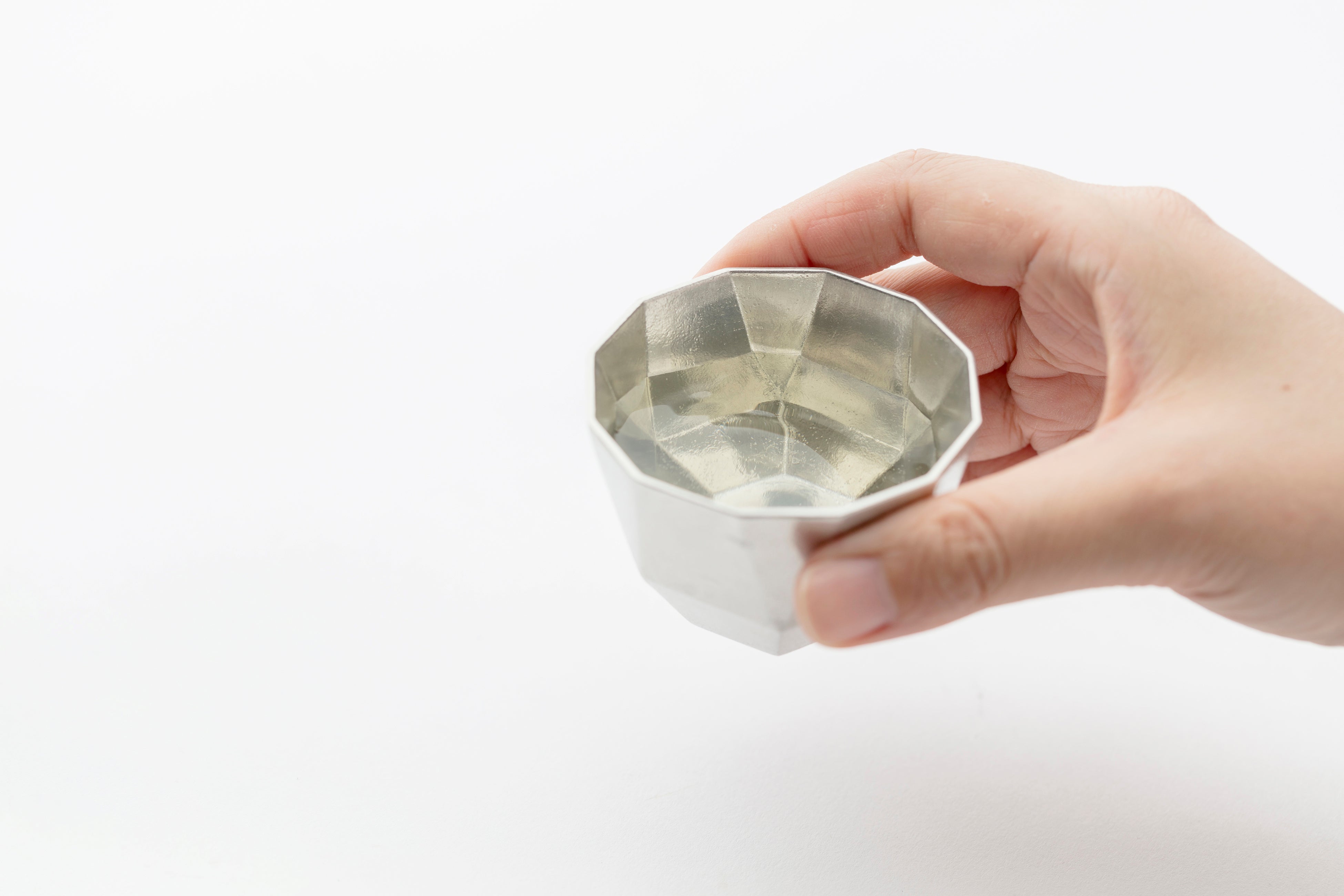 栗田産業（静岡県静岡市）​　　スズ鋳造テーブルウエア「重太郎」シリーズ