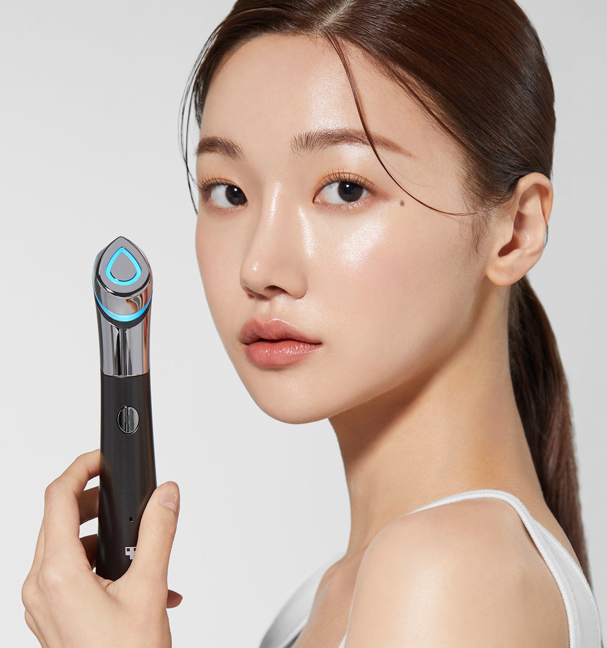 メディキューブ 美顔器 新品 品切れ続出!「medicube」の美顔器に新製品、新作毛穴ケア