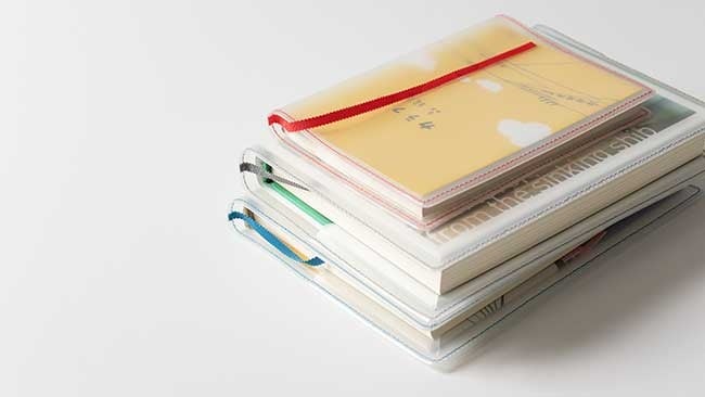 本の表紙を隠さず魅せる 透明なブックカバーが新発売 Aso アソ サイバール株式会社のプレスリリース 本の表紙を隠さず魅せる 透明なブックカバーが新発売 Aso アソ サイバール株式会社のプレスリリース