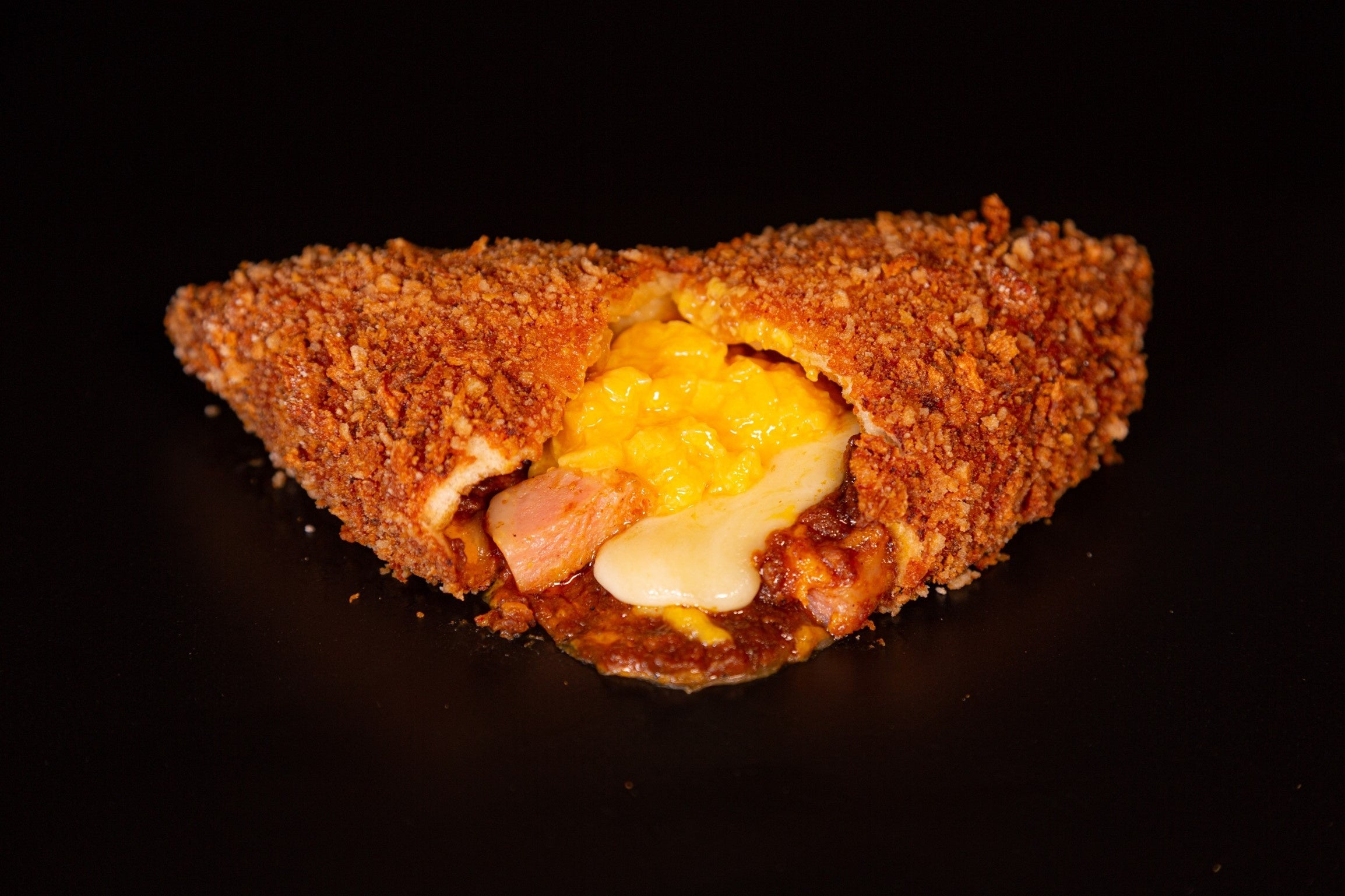 ふわたまスパムのカレーパン