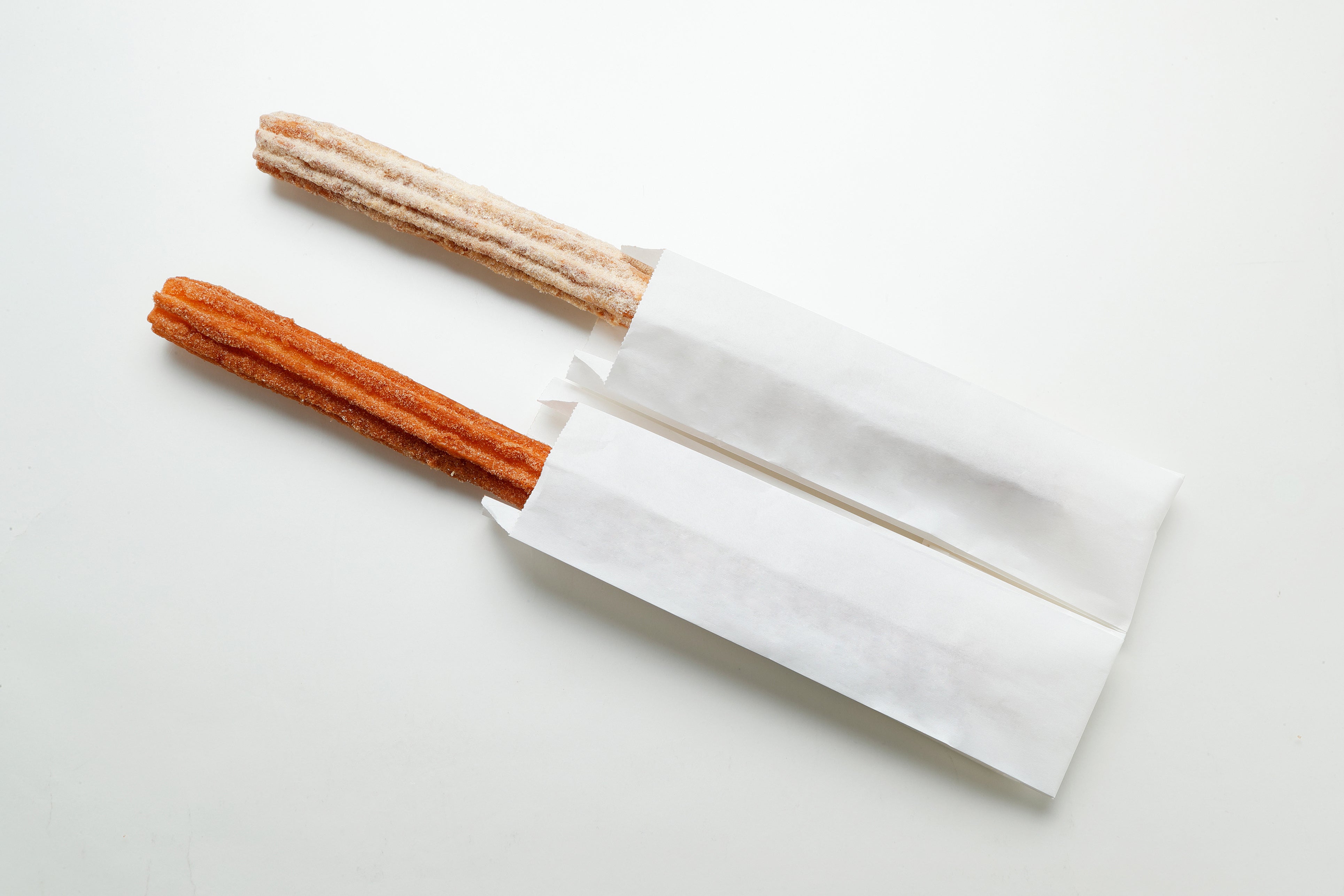 上：〈オリジナルシュガー（和三盆）〉　下：〈シナモン〉