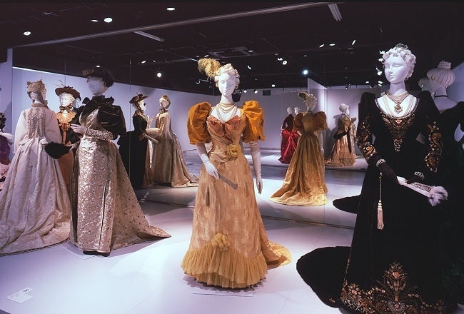 公益財団法人京都服飾文化研究財団／KCIギャラリー　©京都服飾文化研究財団 福永一夫撮影