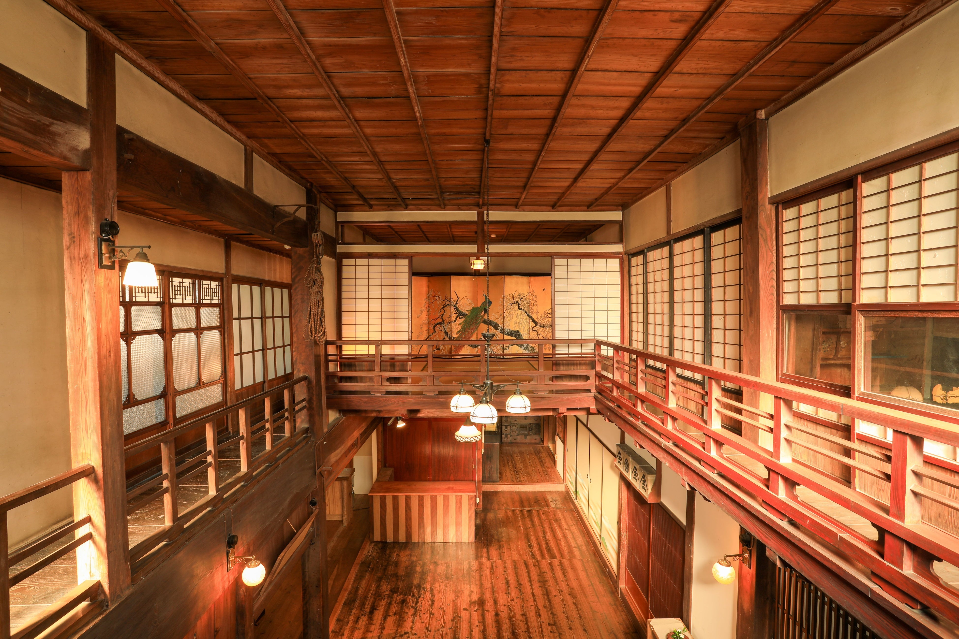 油機エンジニアリング株式会社／旧西原邸の動態保存と若手アーティスト発表の場