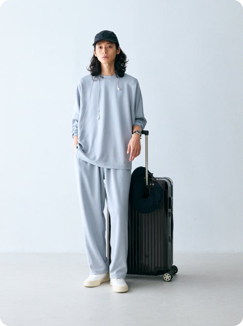 チャンピオンからブランド初のスウェットタイプのリカバリーウェアが登場 眠る時間も移動中も“オフ”をつなぐセットアップ