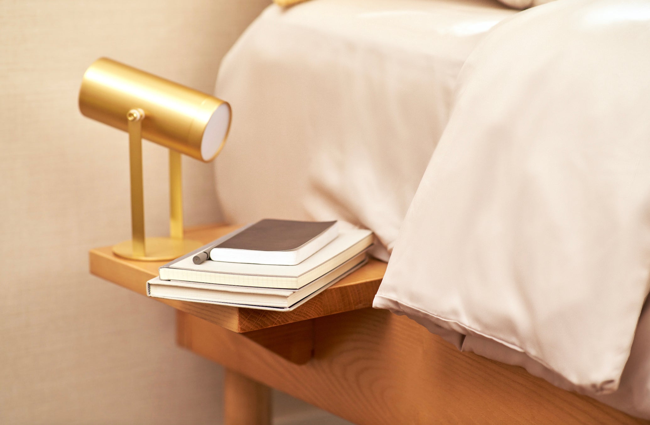 アーバンベッドサイドテーブル（別売り）