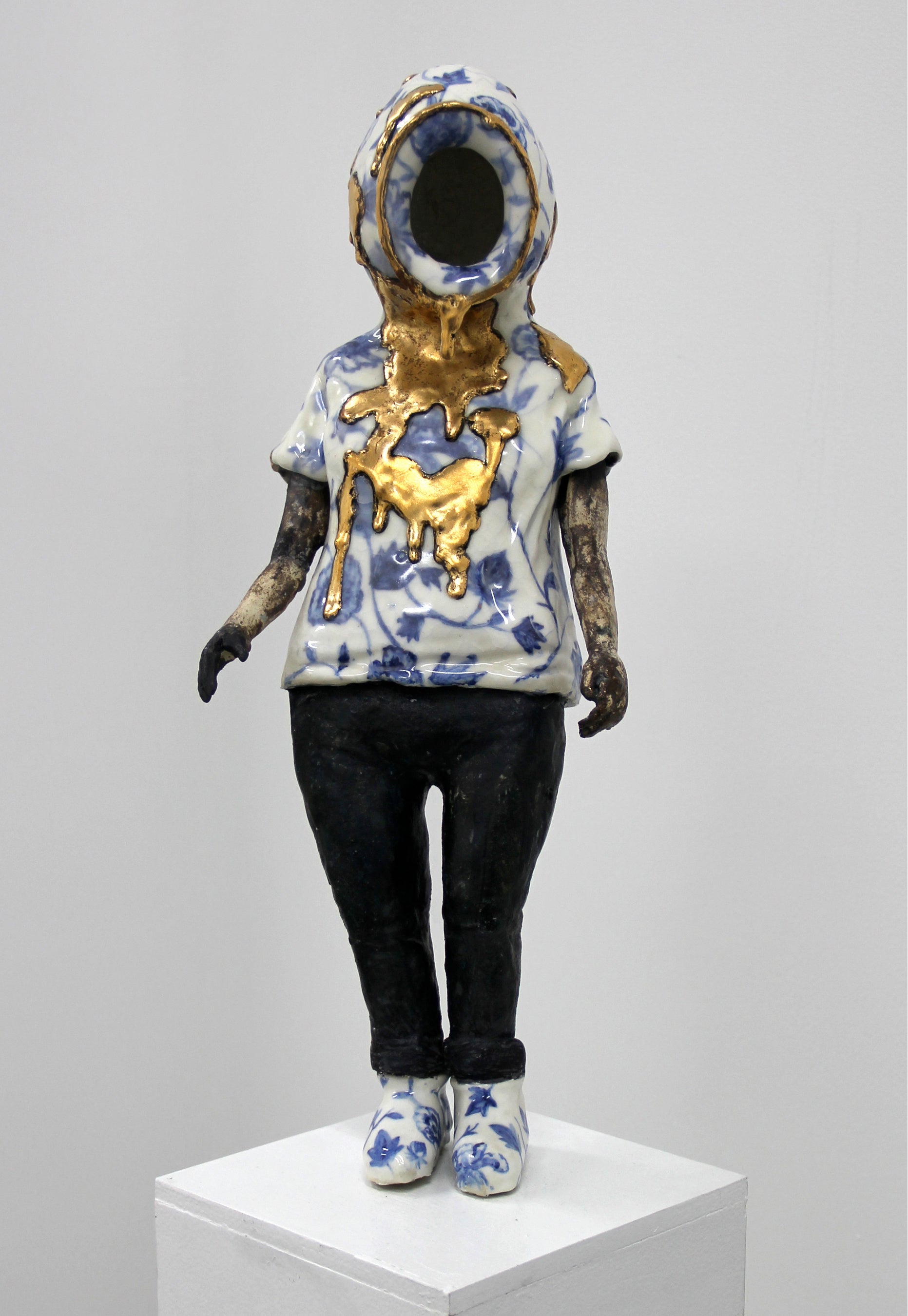 高嶋英男《からっぽに満たされる》2012（参考画像）