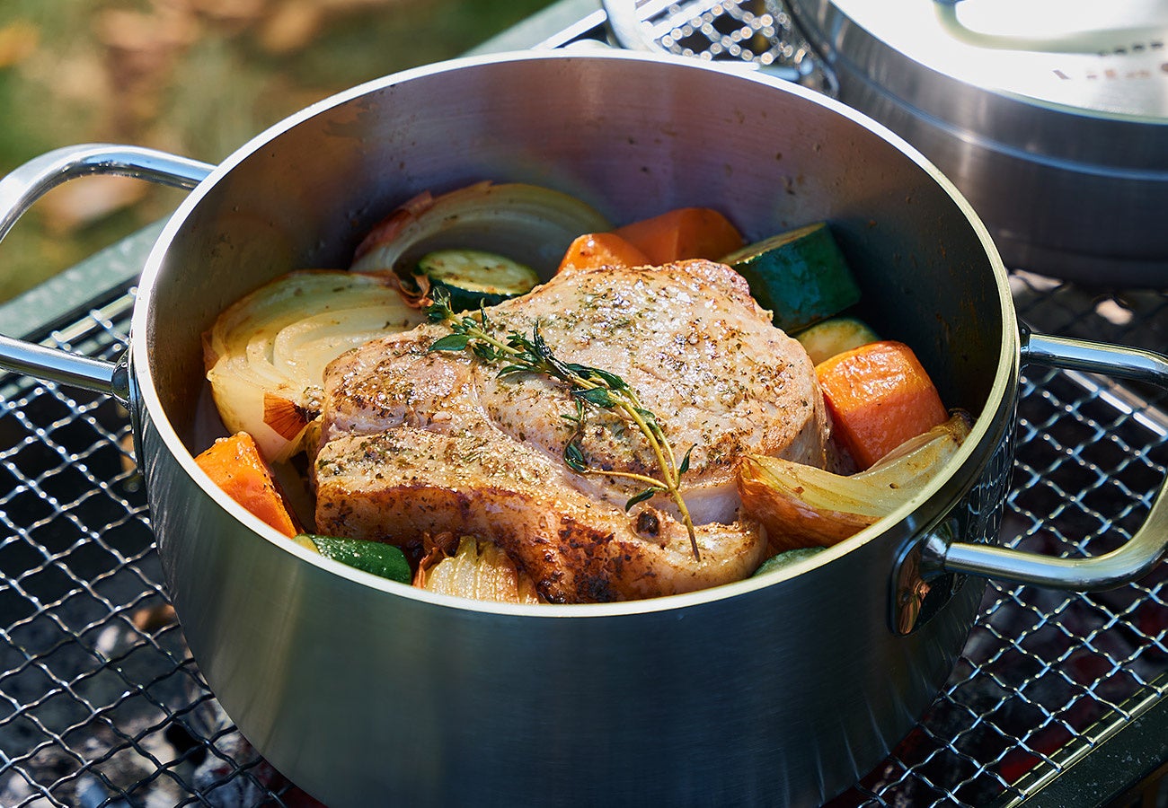 「ローストポーク」かたまり肉も、ムラなく均一に火を通します。