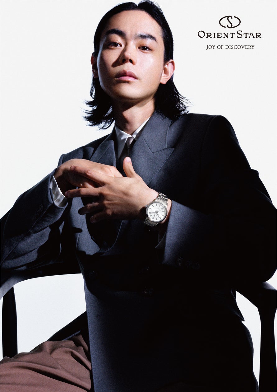 【WWDJAPAN最新号】気高く前進するニューヨーク・ロマンス 2027年春夏&ロンドン・コレクション特集