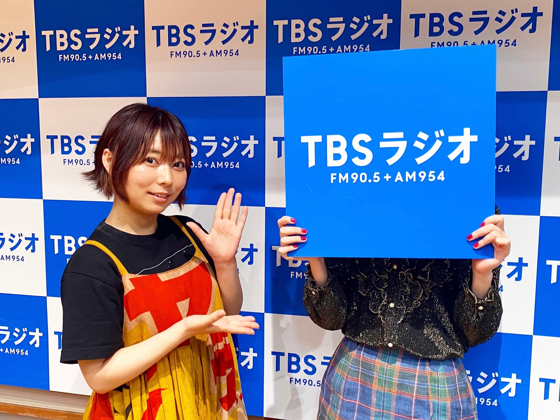 (写真左:姫乃たま/右:絶対に終電を逃さない女)