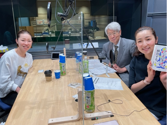 田島木綿子さんと嶌信彦、安田佑子