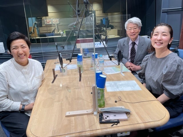 柴田千代さんと嶌信彦、安田佑子