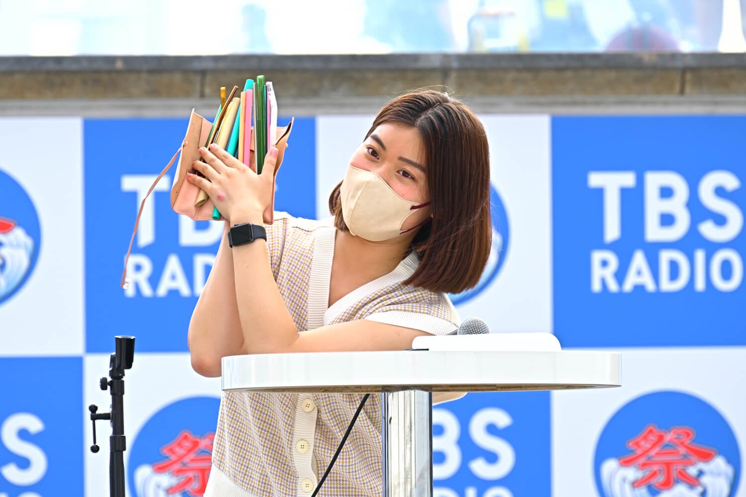 マイストローを披露する野村さん