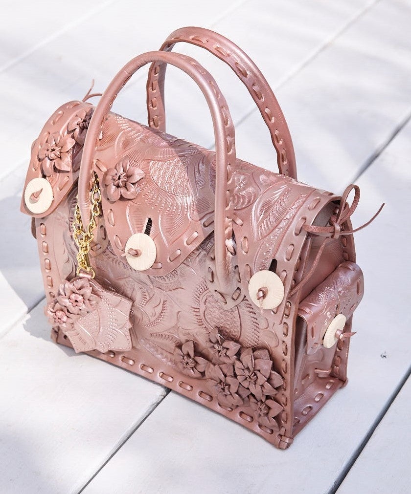 Grace Continental 宝塚歌劇団花組トップ娘役 星風まどかさんを22年春夏 ブランド ビジュアルに起用 株式会社オンワードホールディングスのプレスリリース Grace Continental 宝塚歌劇団花組トップ娘役 星風まどかさんを22年春夏 ブランド ビジュアルに起用 株式会社オンワードホールディングスのプレスリリース