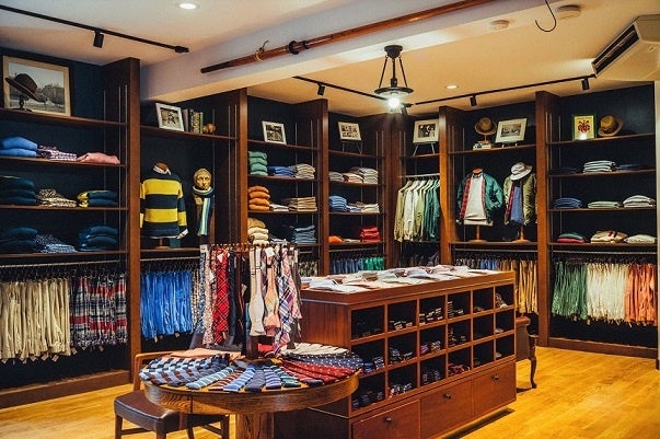 アイビーリーグ公式ライセンスウェアや、カジュアルウェアをラインアップ