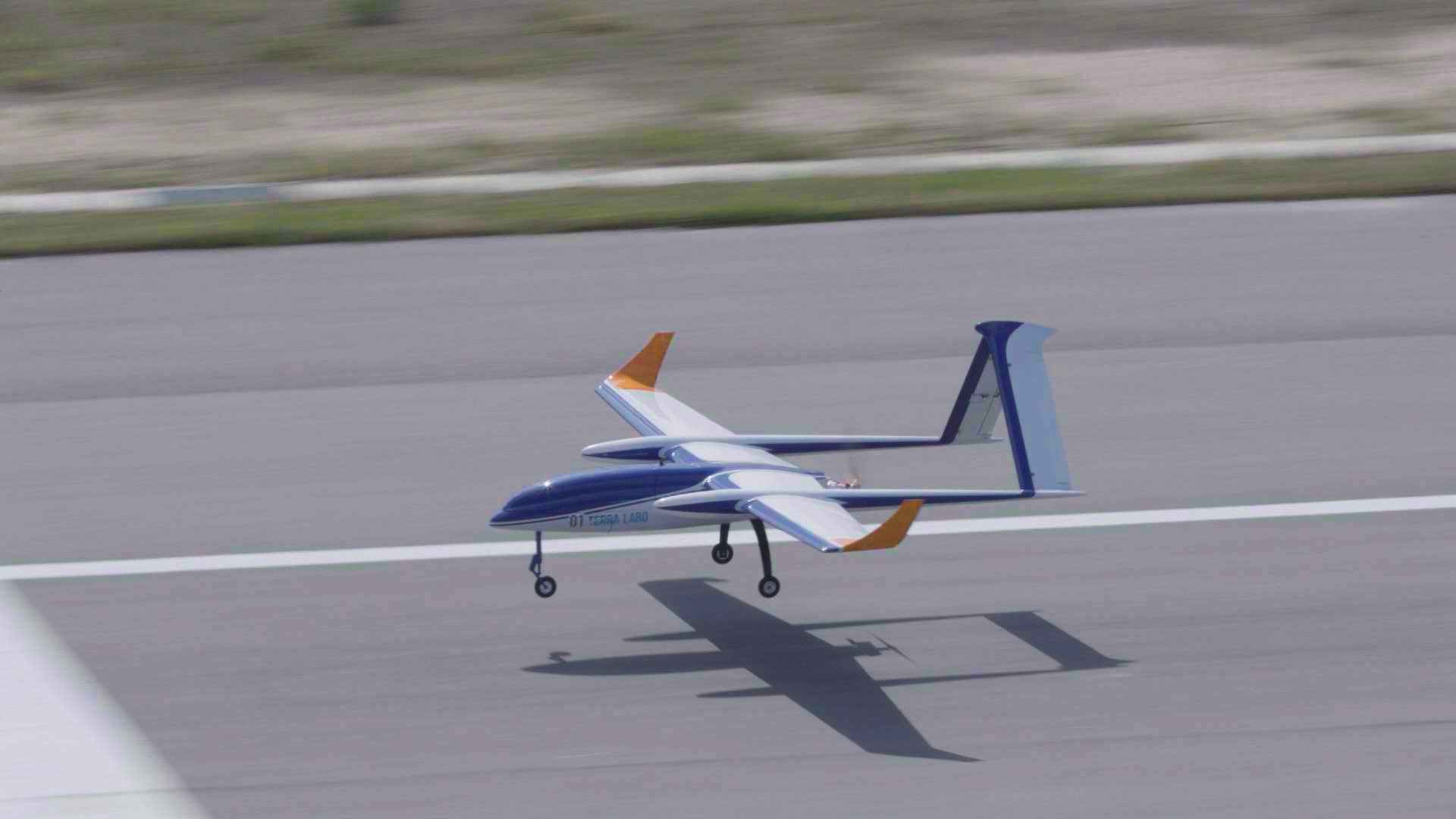 開発中のテラ・ドルフィン