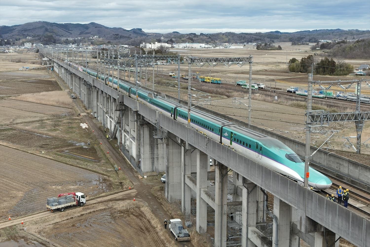 ドローンの高精度カメラがとらえた新幹線脱輪現場